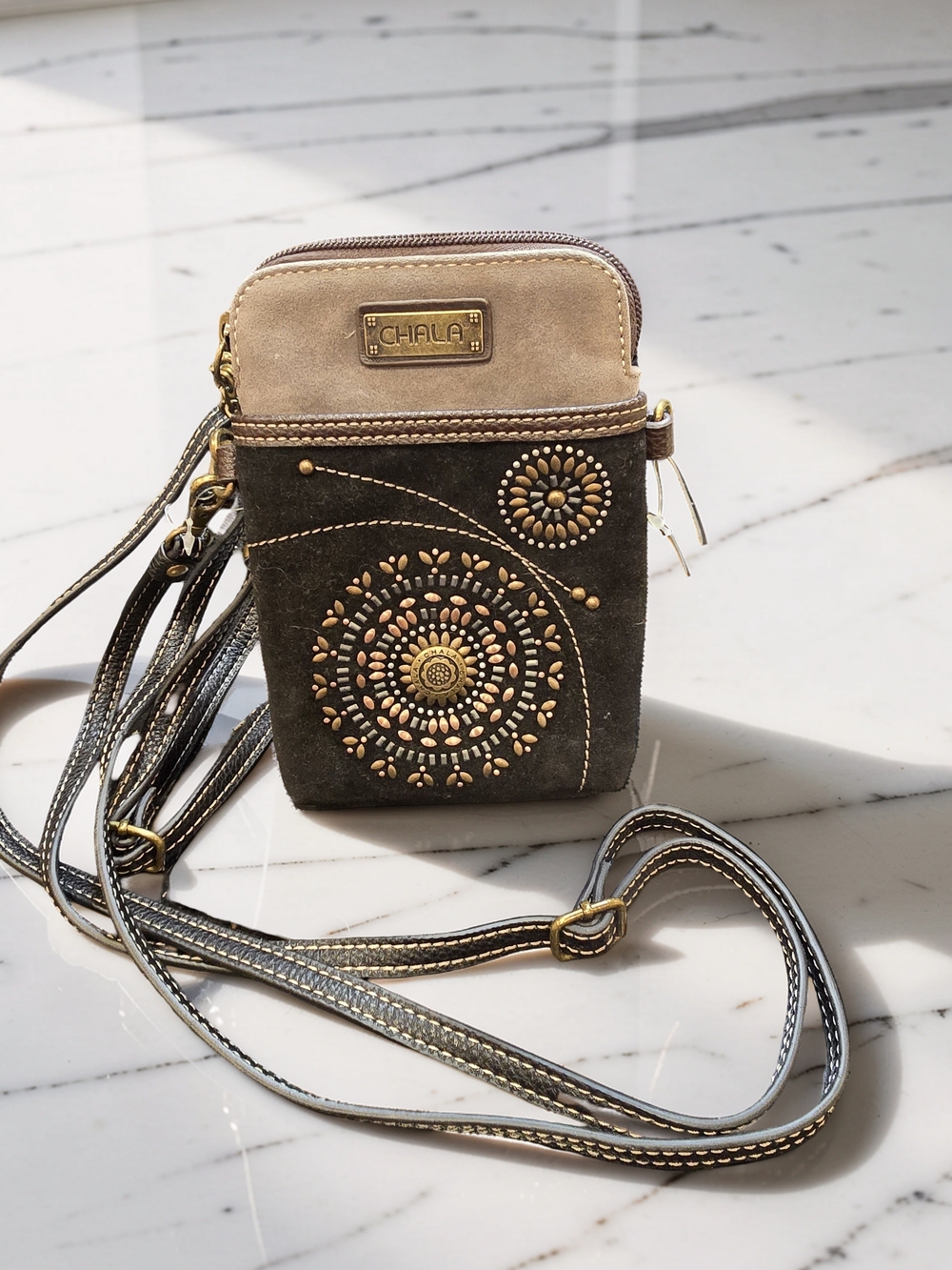 NWT Chala Dazzled Cell Phone Crossbody Purse - Starburst Boho
